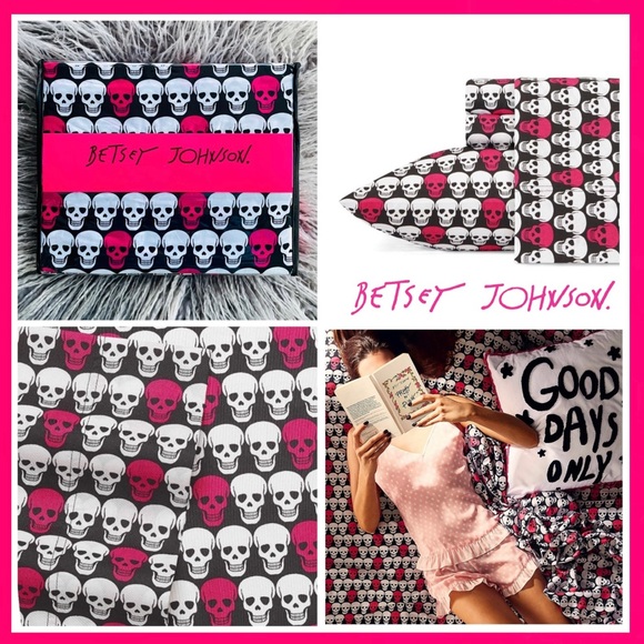 Betsey Johnson Pink & White Skulls Queen Sheet Set - Picture 13 of 13